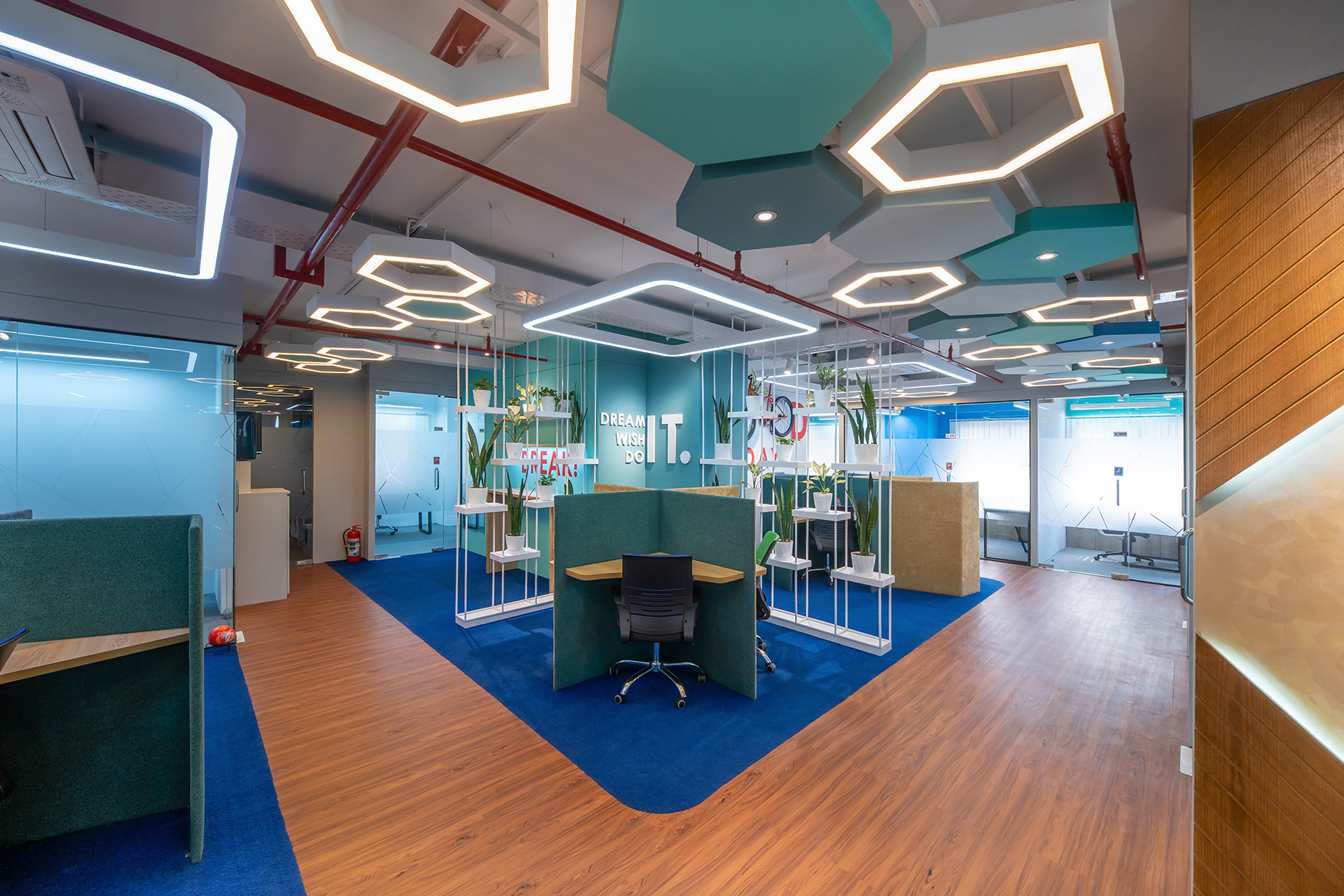 Open desk workspace at ShareOn coworking space in Banani Dhaka